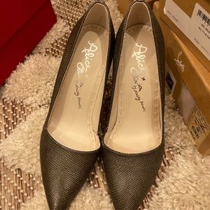 Alice and Olivia heels size 38.5 never worn
